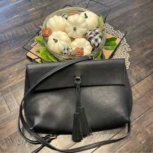 Black crossbody purse